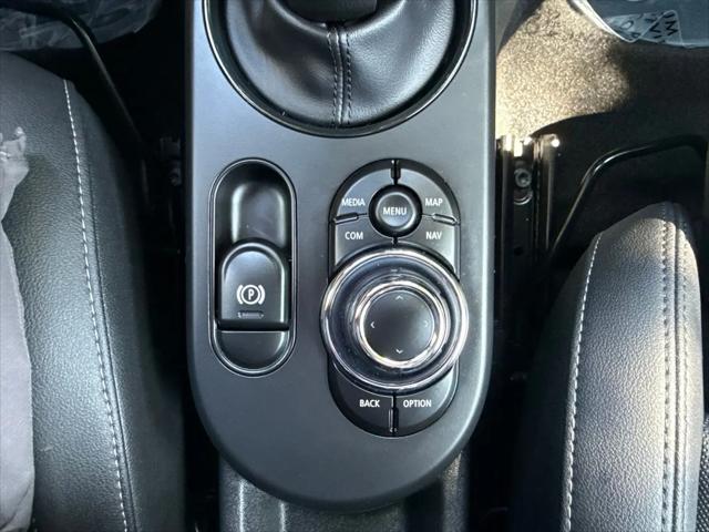 2024 MINI SE Hardtop Cooper