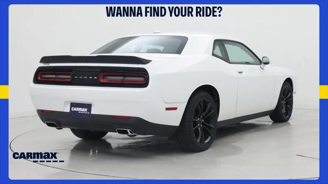 2016 Dodge Challenger SXT Plus