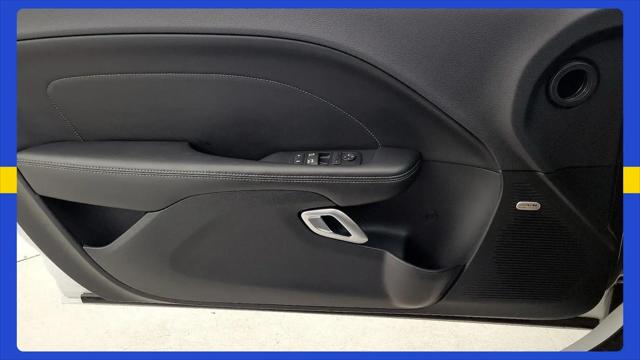 2016 Dodge Challenger SXT Plus