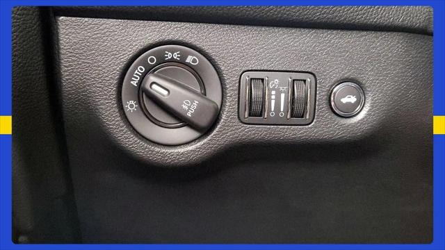 2016 Dodge Challenger SXT Plus