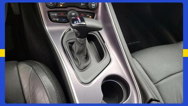 2016 Dodge Challenger SXT Plus