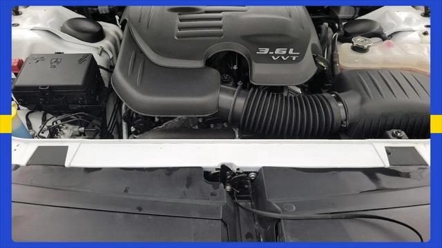 2016 Dodge Challenger SXT Plus