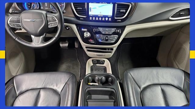 2017 Chrysler Pacifica Touring-L