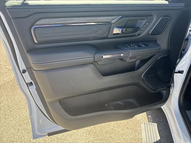 2025 Ram 1500 Limited Crew Cab 4x4 57 Box