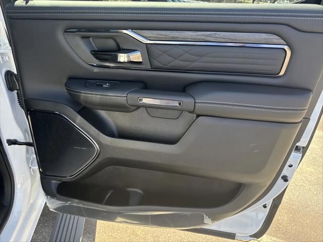 2025 Ram 1500 Limited Crew Cab 4x4 57 Box