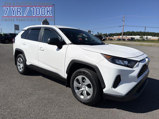 2022 Toyota RAV4 LE 2022 Toyota RAV4 LE