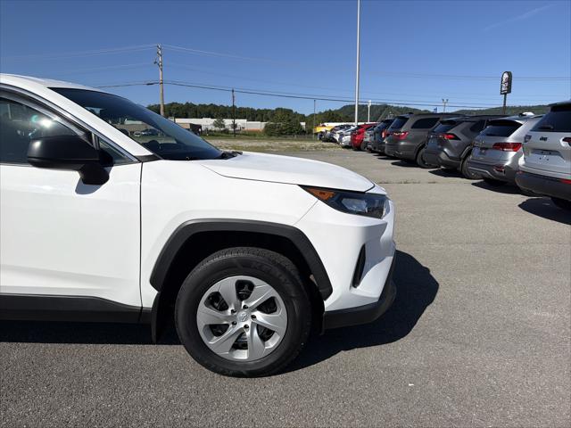 2022 Toyota RAV4 LE 2022 Toyota RAV4 LE