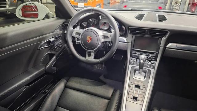 2014 Porsche 911 Carrera 4S
