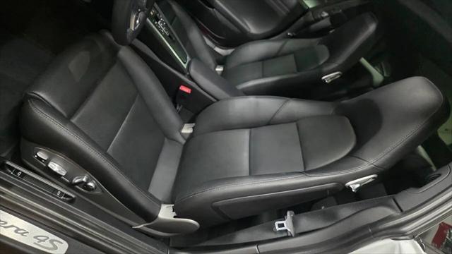 2014 Porsche 911 Carrera 4S