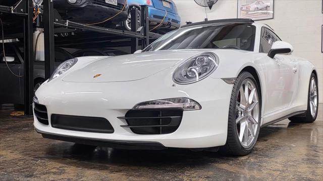 2014 Porsche 911 Carrera 4S