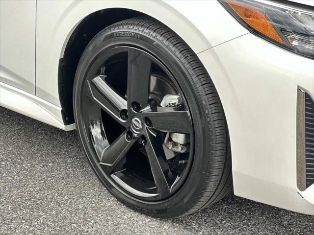 2024 Nissan Sentra SR Xtronic CVT