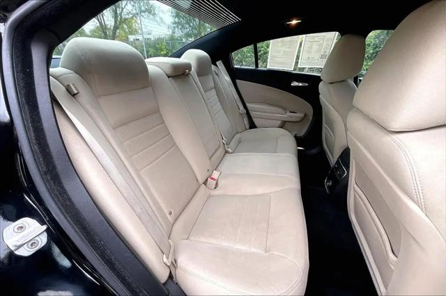 2012 Dodge Charger SE