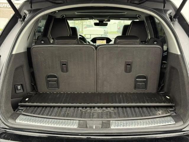 2017 Acura MDX w/Advance Package