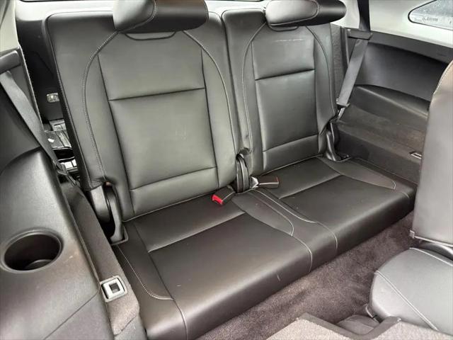 2017 Acura MDX w/Advance Package