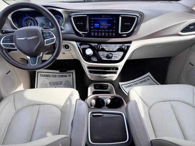 2017 Chrysler Pacifica Touring-L Plus