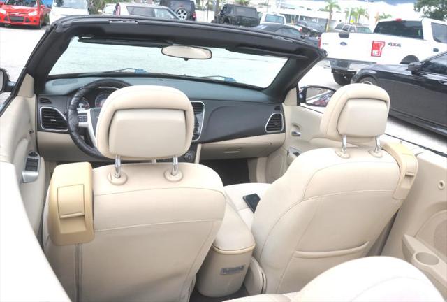 2011 Chrysler 200 Touring