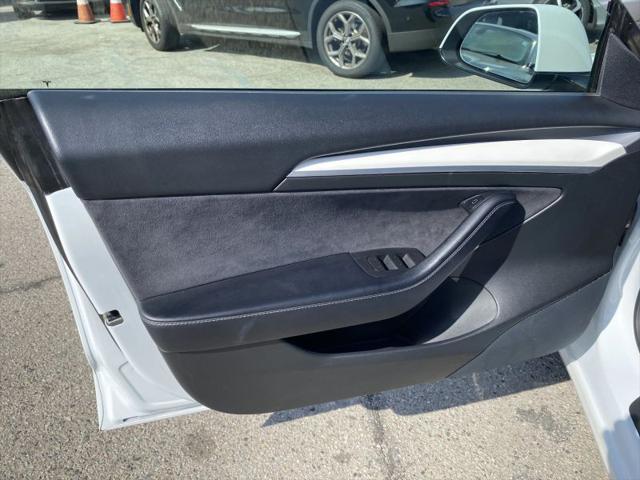 2021 Tesla Model 3 Standard Range Plus Rear-Wheel Drive