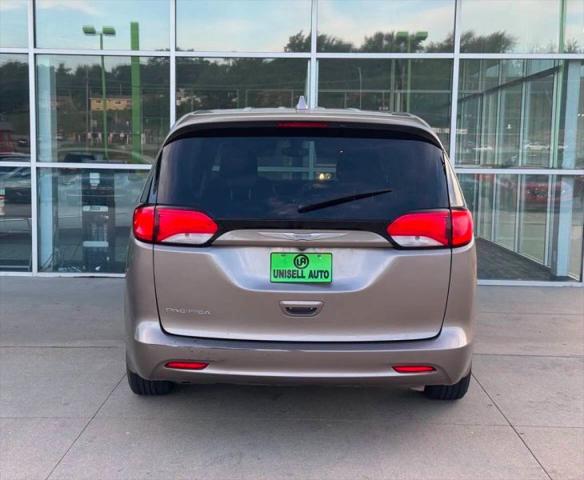 2017 Chrysler Pacifica Touring