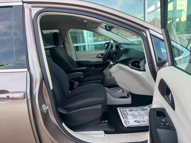 2017 Chrysler Pacifica Touring