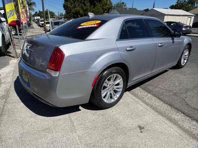 2018 Chrysler 300 Touring L