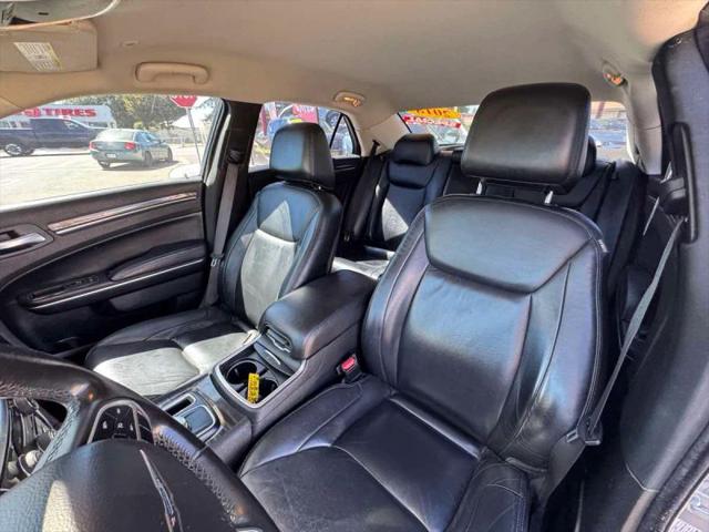 2018 Chrysler 300 Touring L