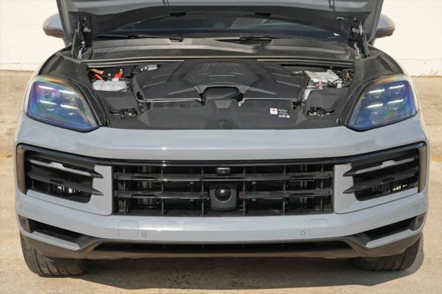 2025 Porsche Cayenne E-Hybrid E