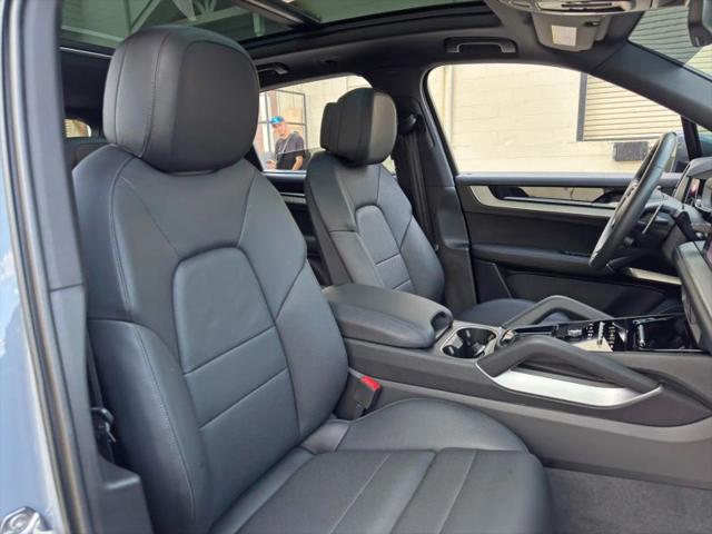 2025 Porsche Cayenne E-Hybrid E
