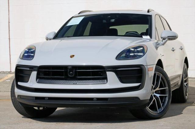 2025 Porsche Macan T