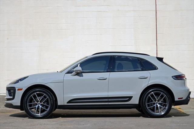 2025 Porsche Macan T