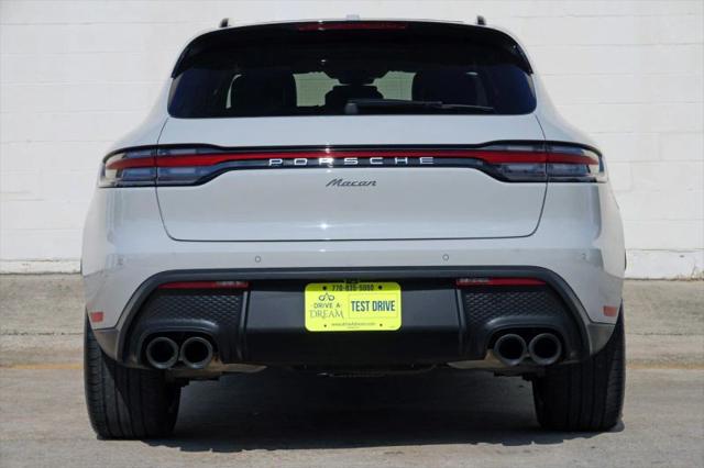2025 Porsche Macan T