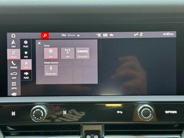 2025 Porsche Macan T