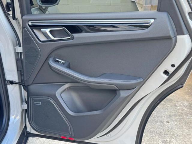 2025 Porsche Macan T
