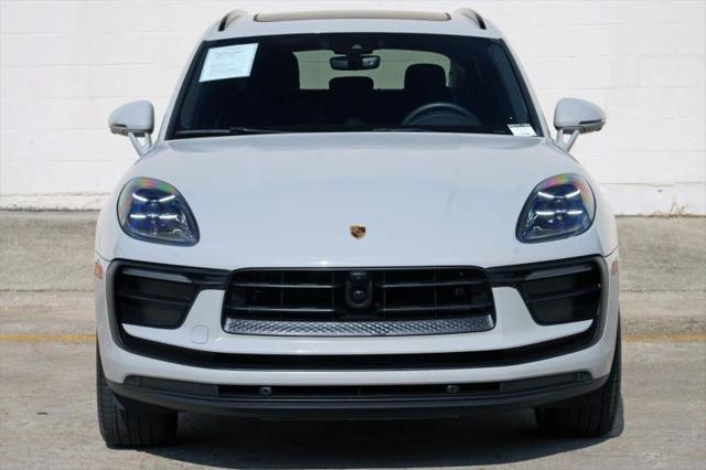 2025 Porsche Macan T