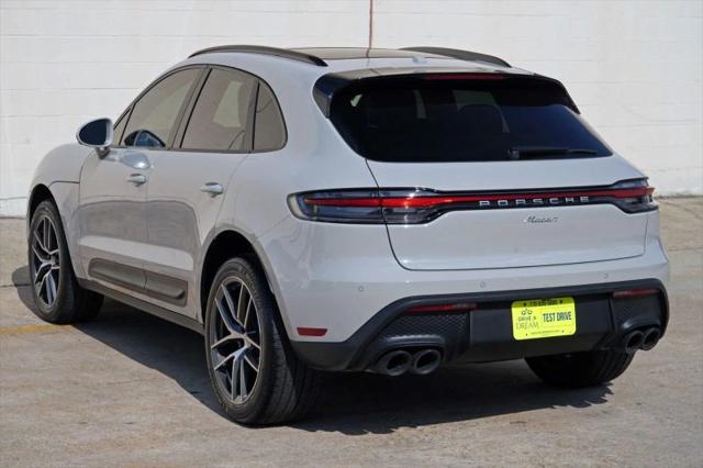2025 Porsche Macan T