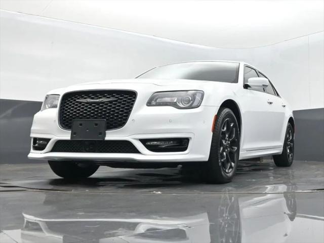 2023 Chrysler 300 Touring L AWD