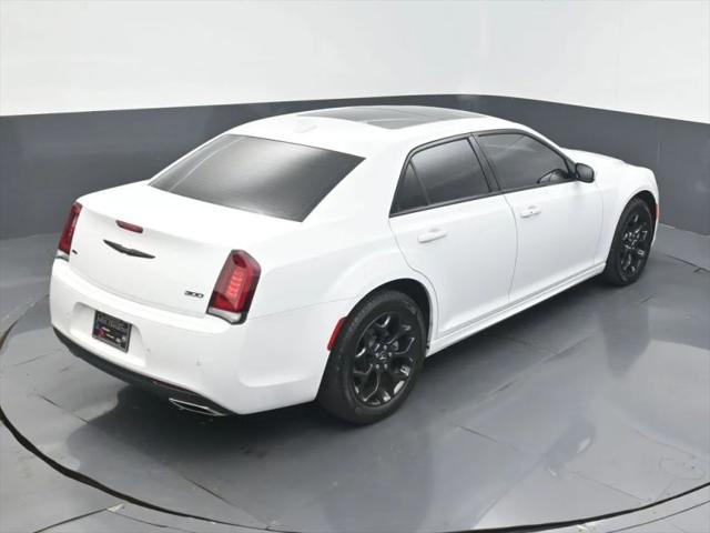2023 Chrysler 300 Touring L AWD