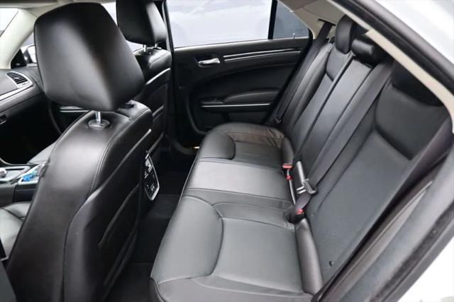 2023 Chrysler 300 Touring L AWD