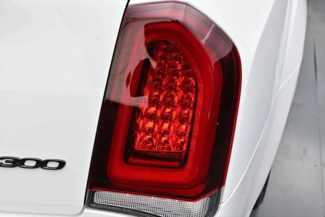 2023 Chrysler 300 Touring L AWD