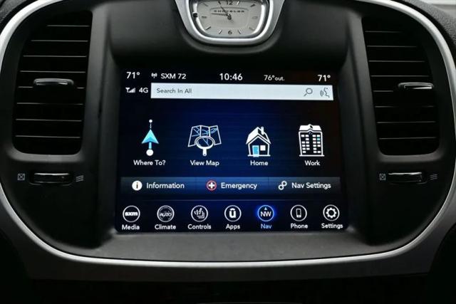 2023 Chrysler 300 Touring L AWD