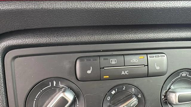 2015 Volkswagen Beetle 1.8T