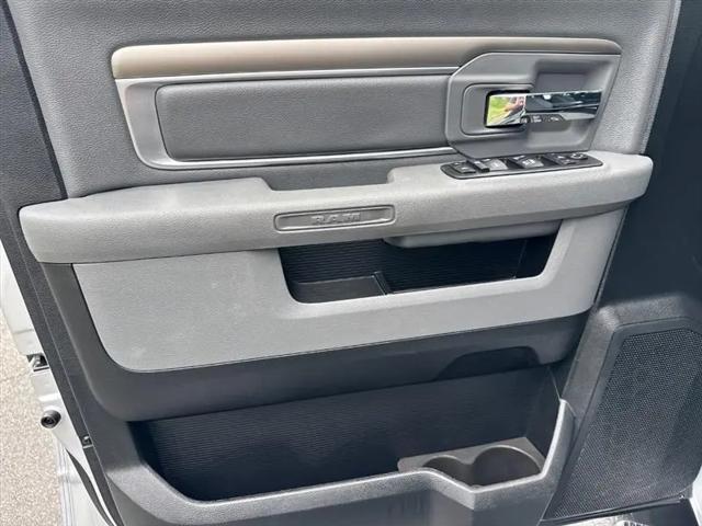 2017 Ram 1500 Big Horn Crew Cab 4x4 57 Box