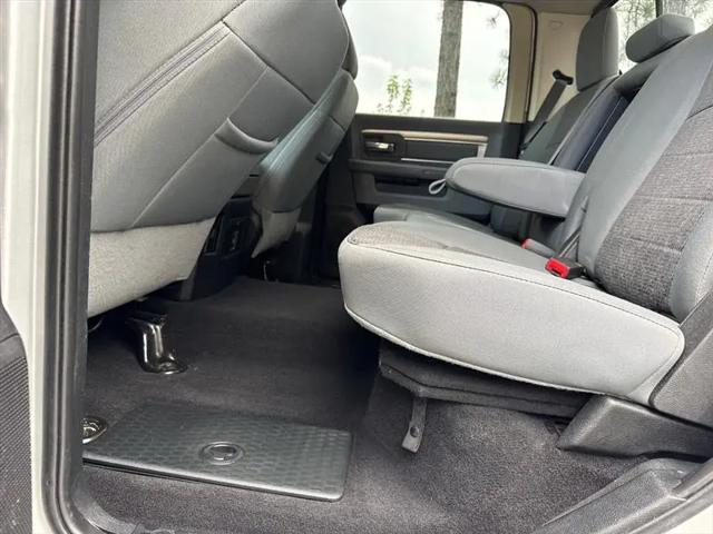 2017 Ram 1500 Big Horn Crew Cab 4x4 57 Box