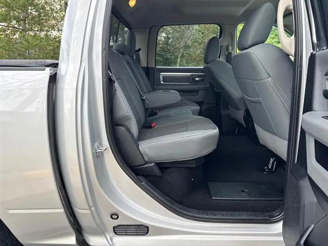 2017 Ram 1500 Big Horn Crew Cab 4x4 57 Box