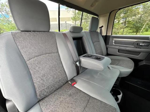 2017 Ram 1500 Big Horn Crew Cab 4x4 57 Box