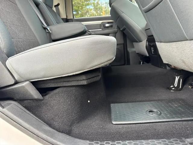 2017 Ram 1500 Big Horn Crew Cab 4x4 57 Box