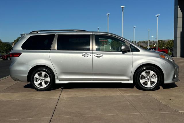 2020 Toyota Sienna LE
