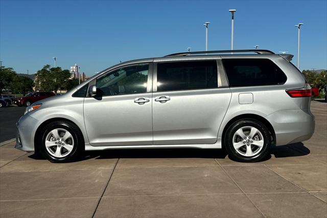 2020 Toyota Sienna LE