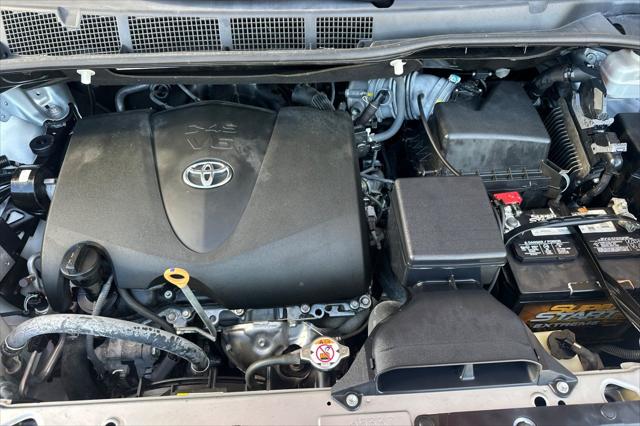 2020 Toyota Sienna LE