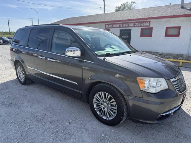 2016 Chrysler Town & Country Touring-L for sale in Springfield, NE