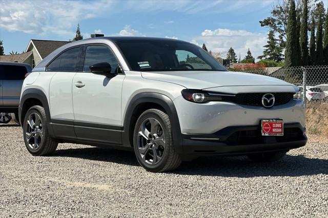 2022 Mazda MX-30 EV Premium Plus